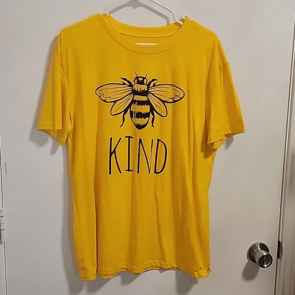 NWOT BE KIND Yellow TSHIRT Short Sleeve Summer Bright Color Bee‎ Kind